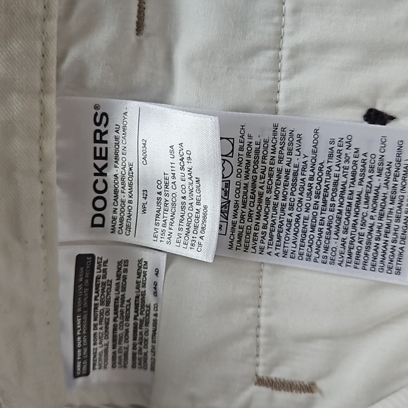 Men's Docker Pin Stripe Shorts - Picture 7 of 14